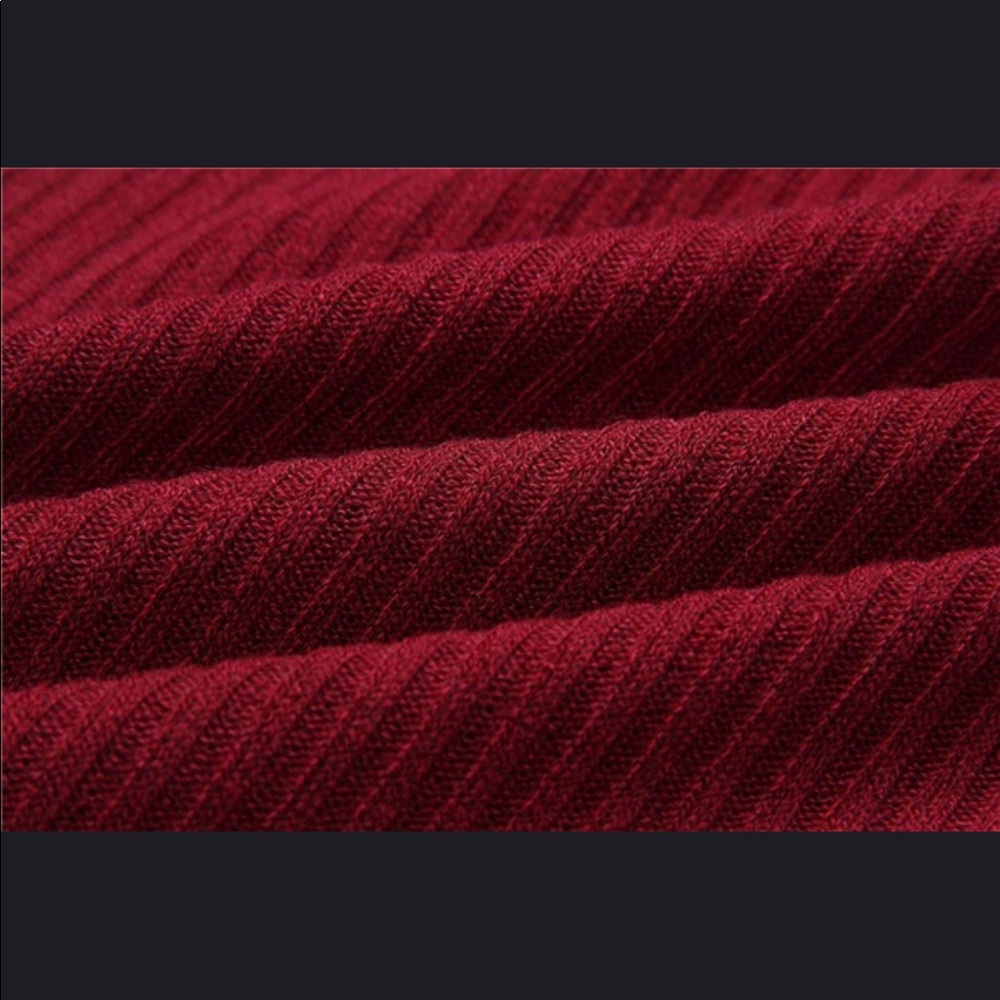 NWT Women’s Cold Shoulder runs small 🎀last one💕 - Picture 4 of 8